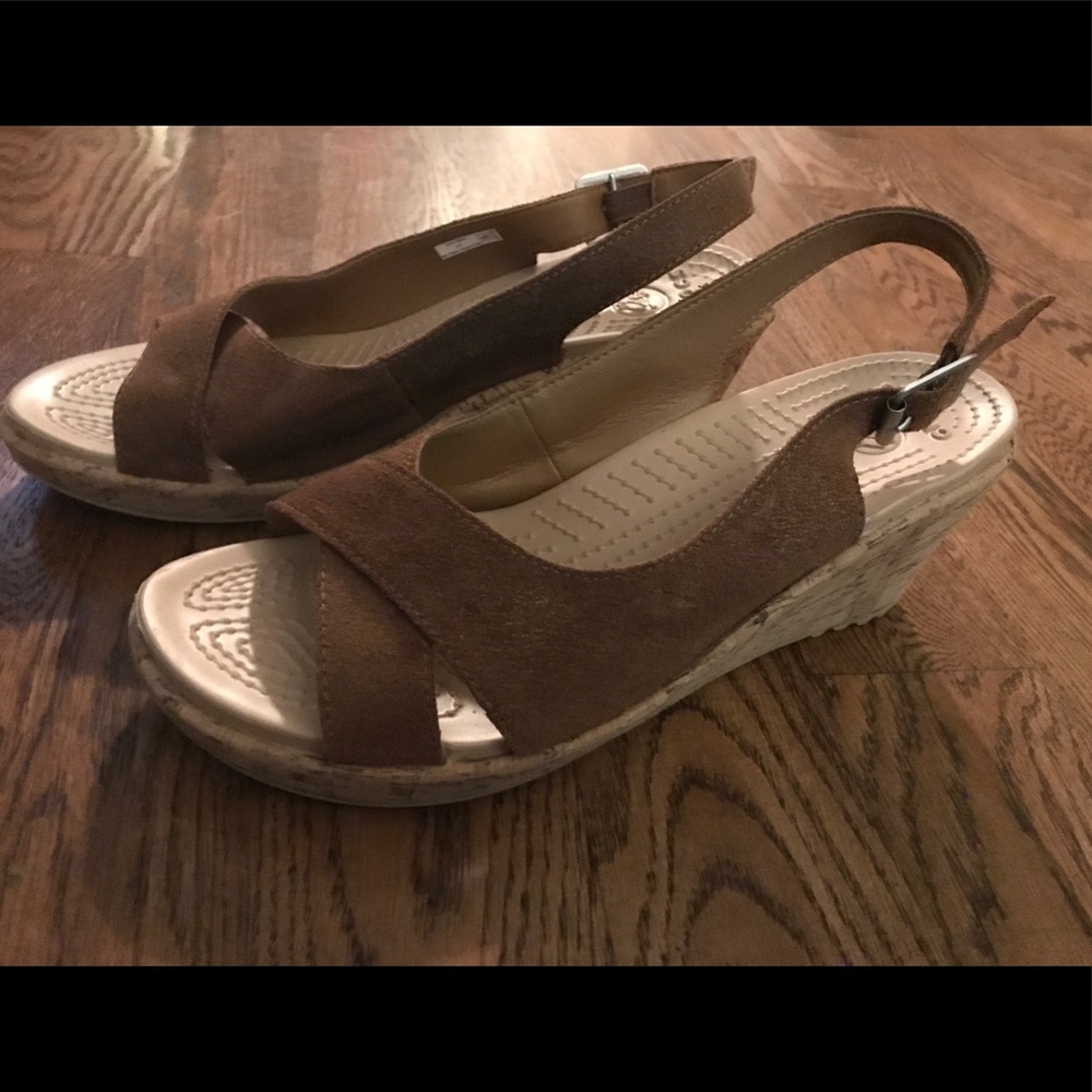 Tan wedge- comfortable crocs